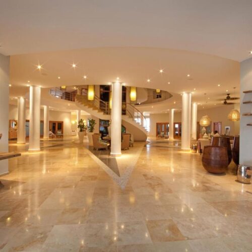 The-Bannister-Hotel_Lobby