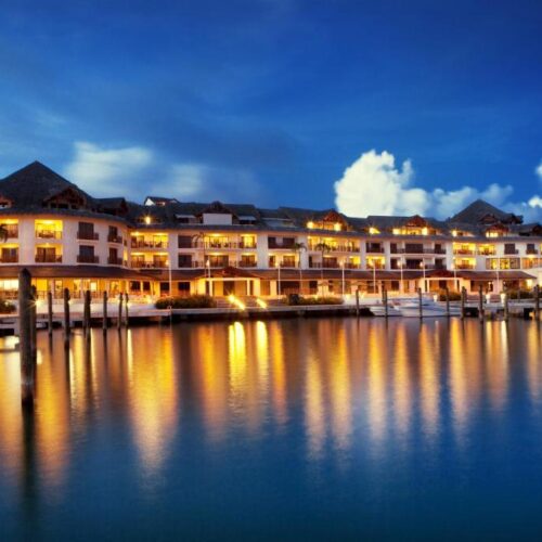 The-Bannister-Hotel_Vista-Anochecer-Marina